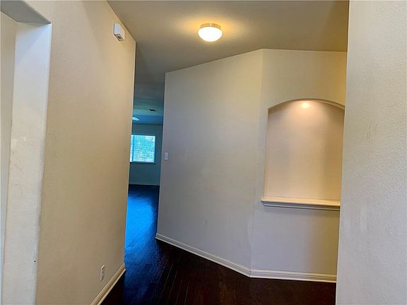 3rd image of 1420 Biscuit Dr