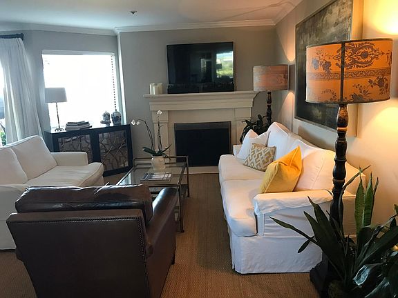 Livingroom with ocean views