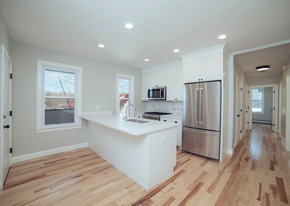 1st image of 10 Duffley Ct #2
