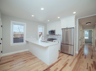 10 Duffley Ct #2, Chestnut Hill, MA 02467