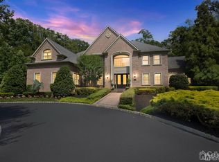 4 Majestic Woods Dr, Monroe Township, NJ 08831