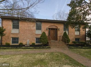 109 Saint Bernard Dr NE, Vienna, VA 22180