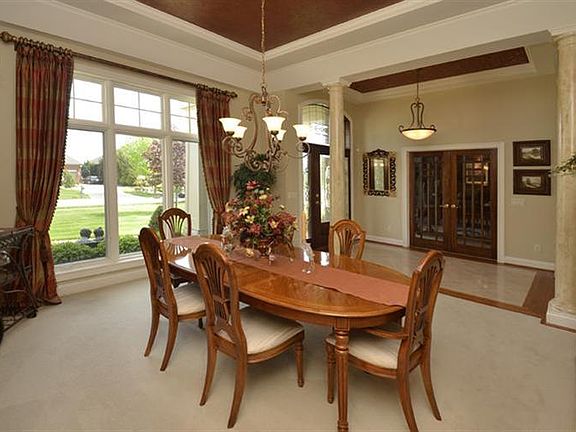 3rd image of 8137 Laurel Lake Ct