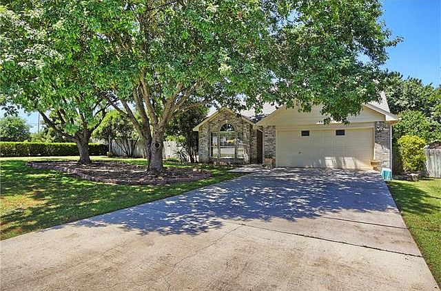 1st image of 105 Dove Hollow Dr