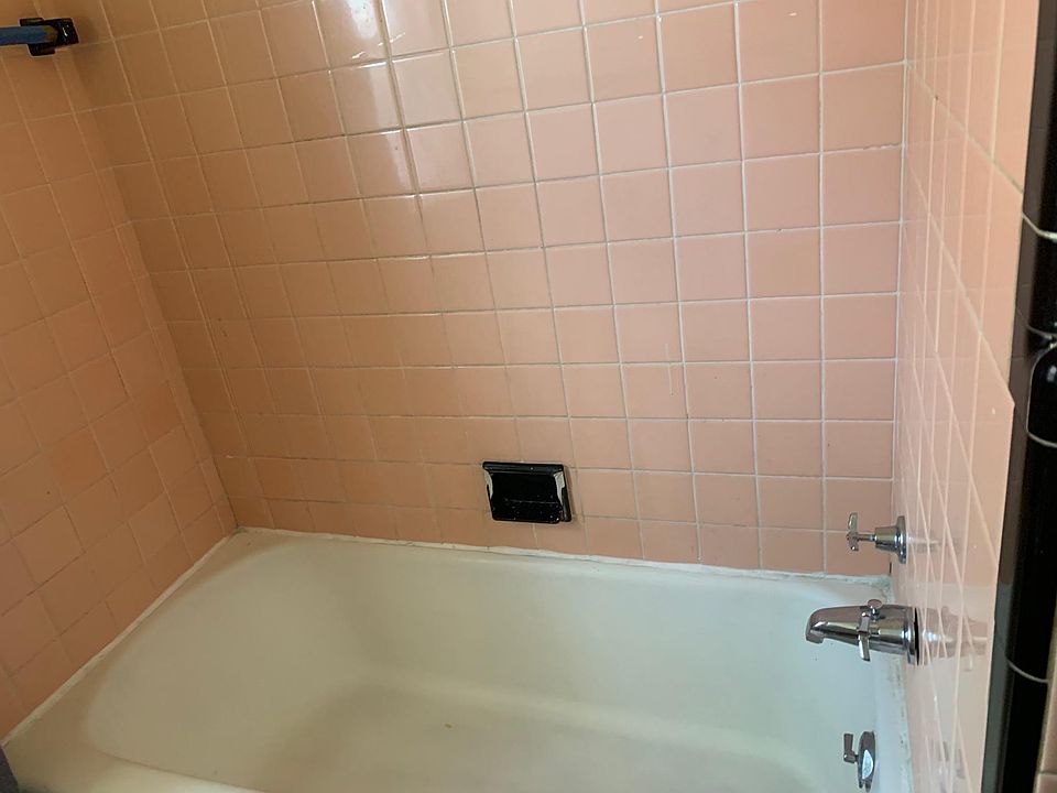 1st image of 13010 Wilshire Dr