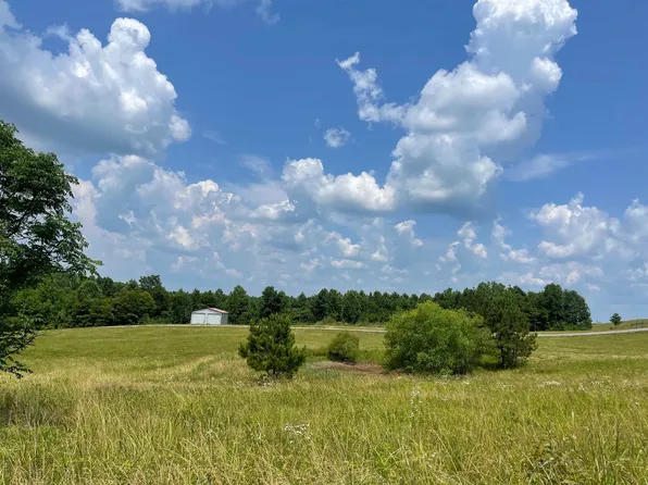 221 Wyatt Dr, Phil Campbell, AL 35581