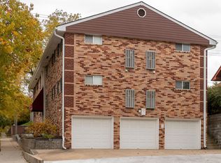 Underwood Apartments, Omaha, NE 68132