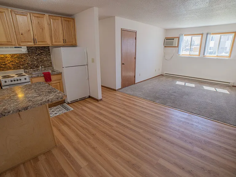 Cedars West Apartments — Photo 13