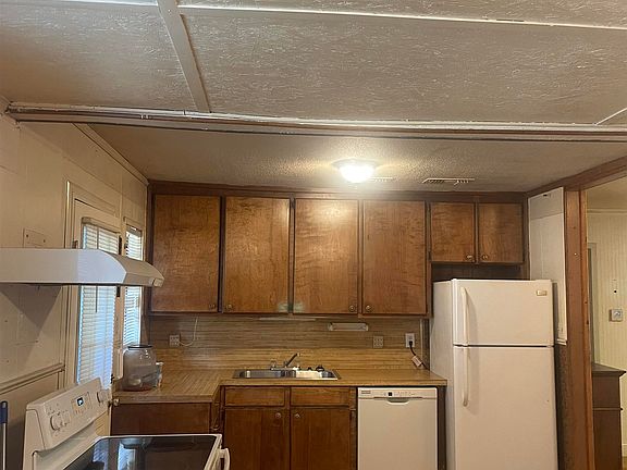 2nd image of 310 Fannin St
