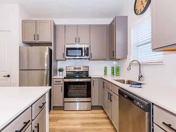 4th image of 544 Olympic Dr #1B-1Ba-806Sqft