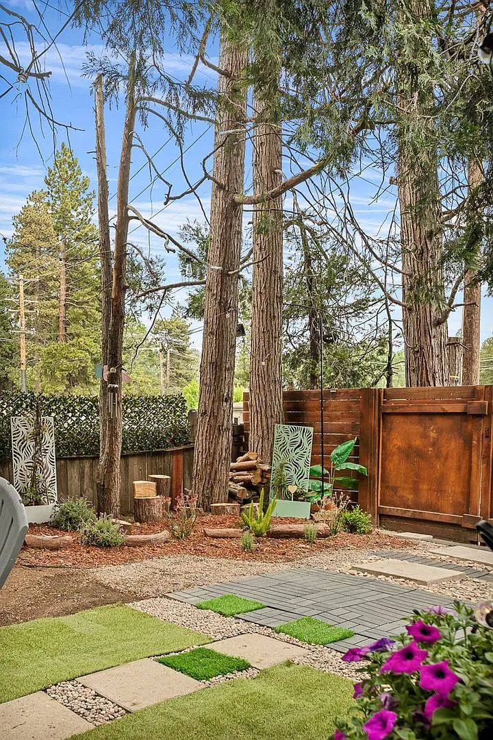 Charming 4BR House in Running Springs — Photo 2