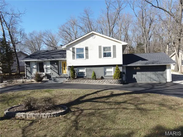 5697 Lake Tishomingo Rd, Hillsboro, MO 63050