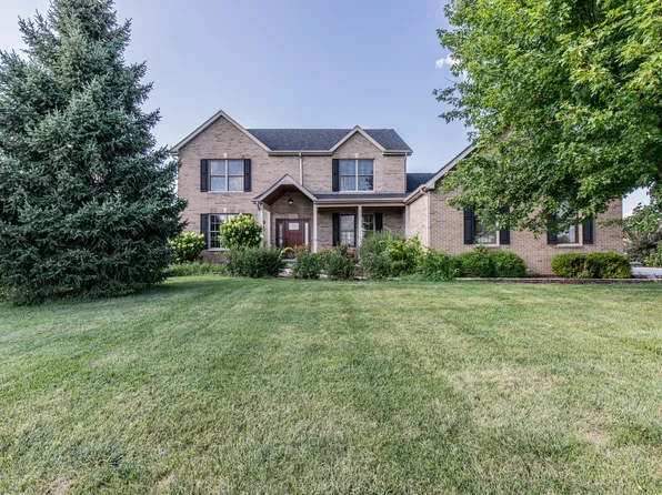 1010 Fox Trail Ln, Somonauk, IL 60552