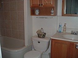 4th image of 4211 Woodland Ave APT 123