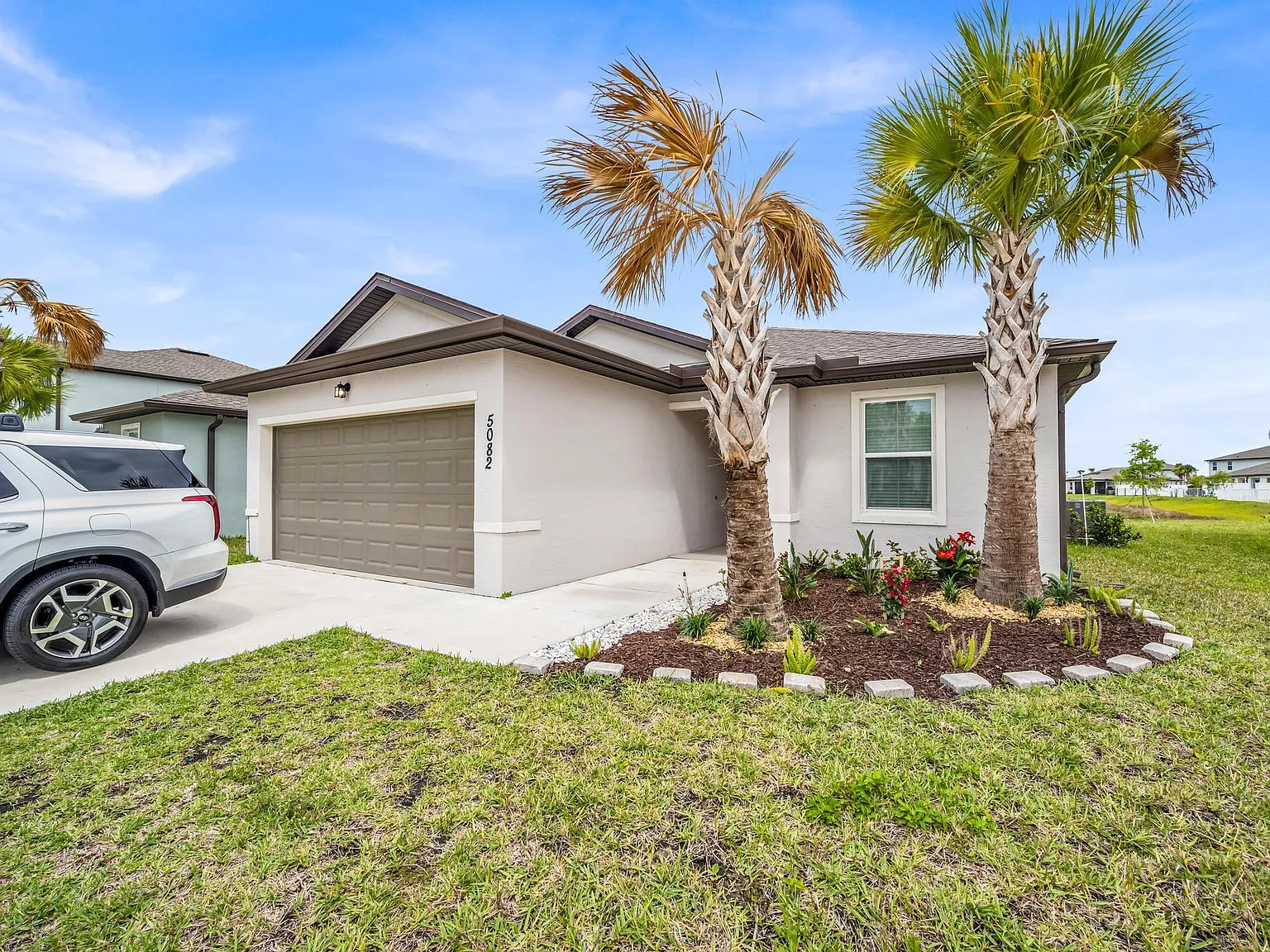 3 bed, 2.0 bath, 1464 sqft, $2,500 — Photo 2