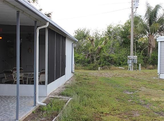 3rd image of 2735 Breezewood Dr