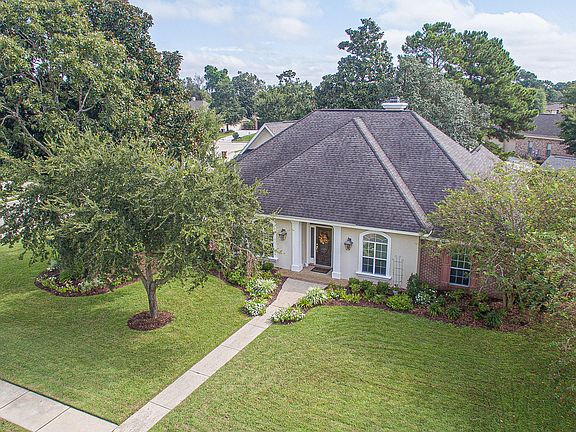 4th image of 440 Carmargue Ln