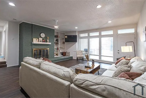 3 bed, $3,200 — Photo 1