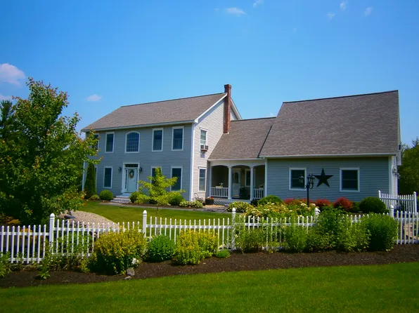 4 Ridge Rd, Waterville, ME 04901
