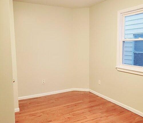 5th image of 1045 18th Ave #1