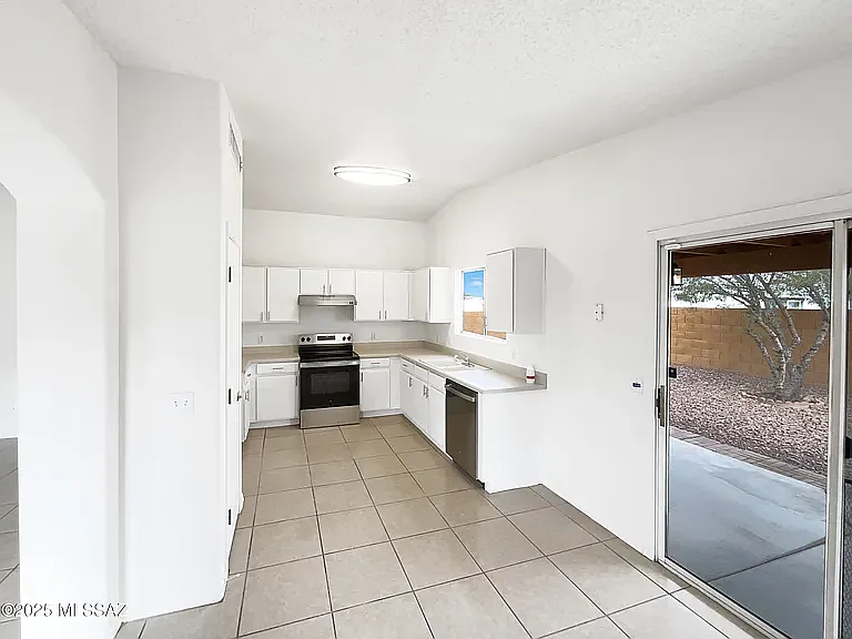 4 bed, 1515 sqft, $2,000 — Photo 4