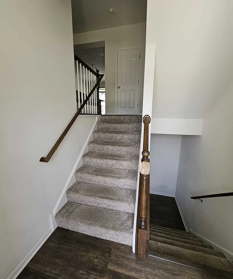 3 bed, 2.5 bath, 1813 sqft, $3,200 — Photo 2