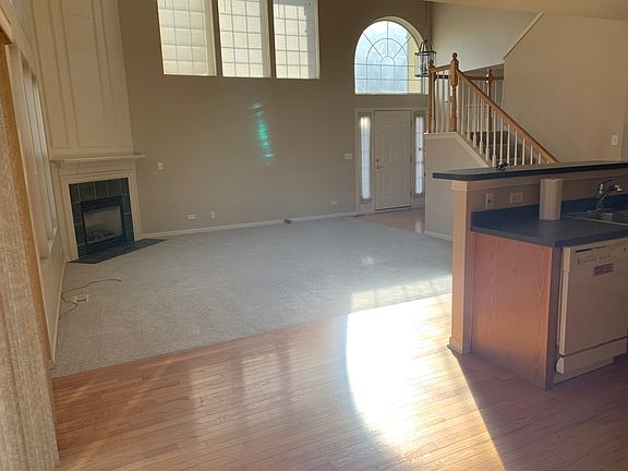 4th image of 912 Elizabeth Dr