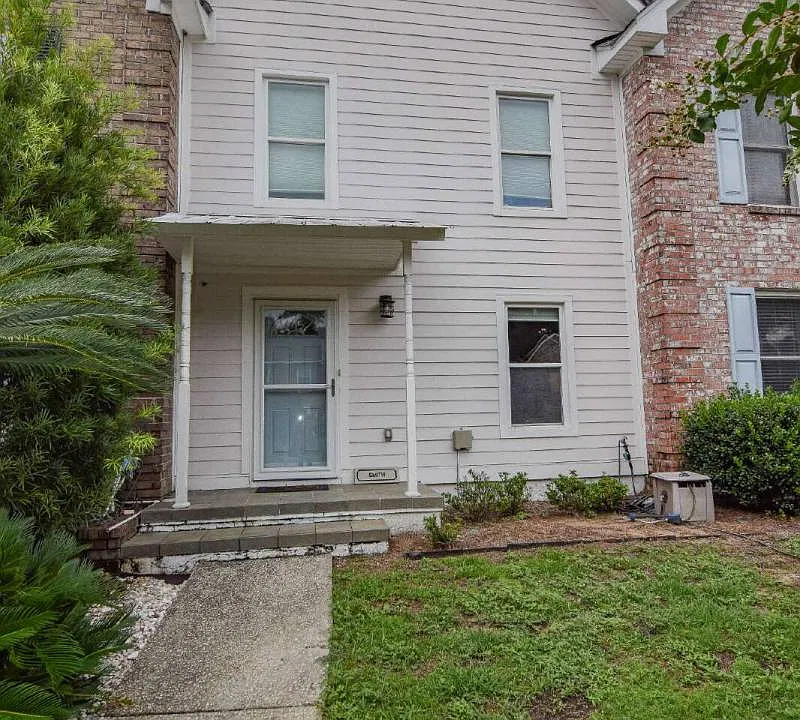 1082 S Shadow Dr