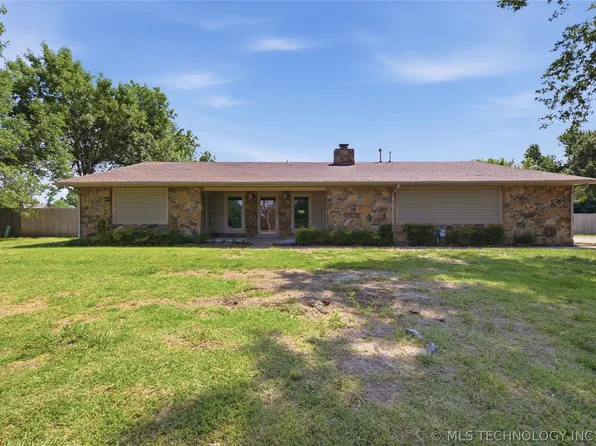 10921 N 110th East Ave, Owasso, OK 74055