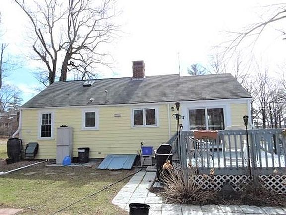 4th image of 10 Cottage Ln