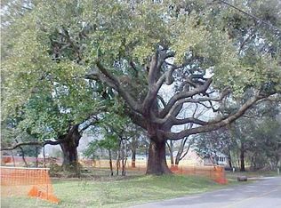 1769 Old Military Rd, Charleston, SC 29412