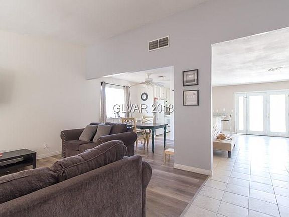 5th image of 5808 La Jolla Way