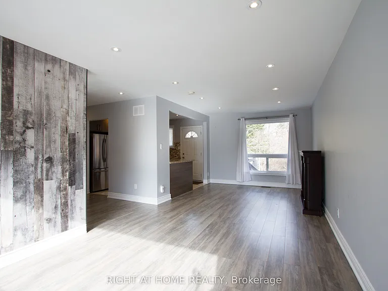 40 Foreht Cres #MAIN — Photo 5