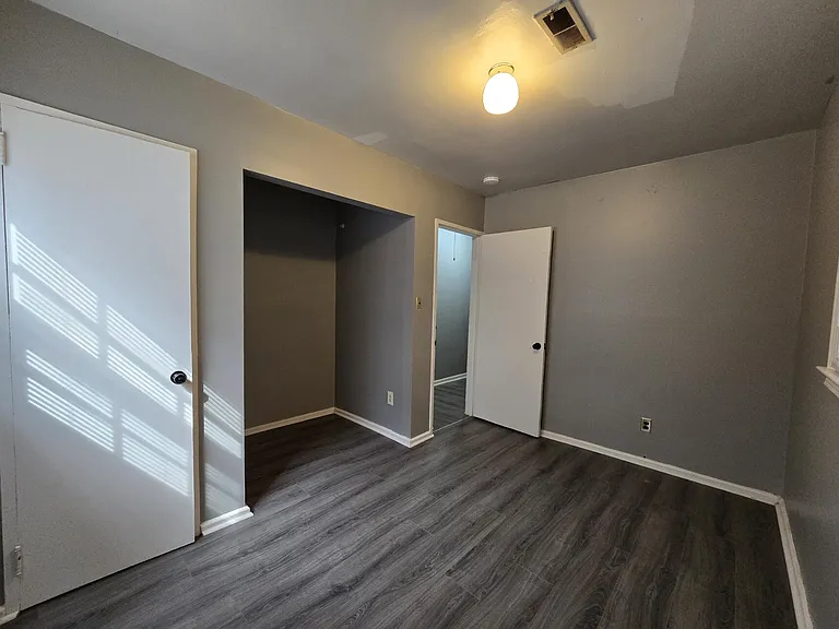 776 Kenyon Ave — Photo 21