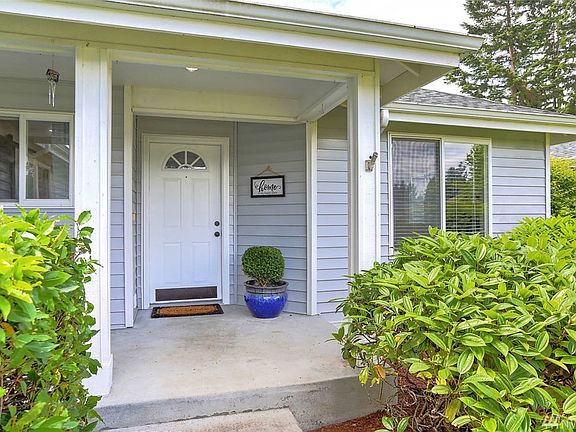 4th image of 8910 222nd Street Ct E