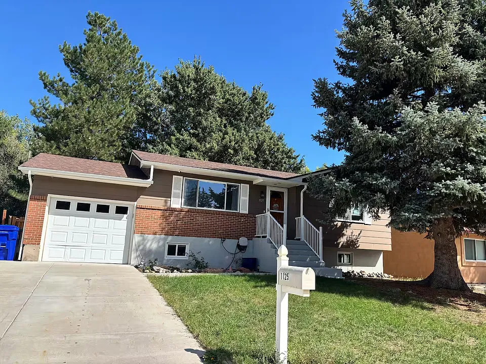 1125 Commanchero Dr
