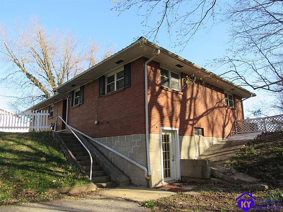2nd image of 205 Upper Jefferson Ln