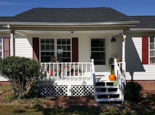 1820 Old Blacktop Rd, Mc Ewen, TN 37101