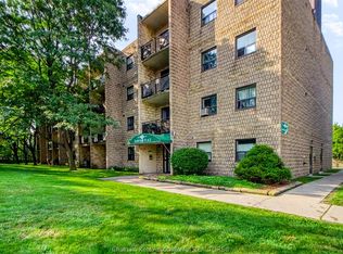 130 Park Ave E #404, Chatham Kent, ON N7M3V6