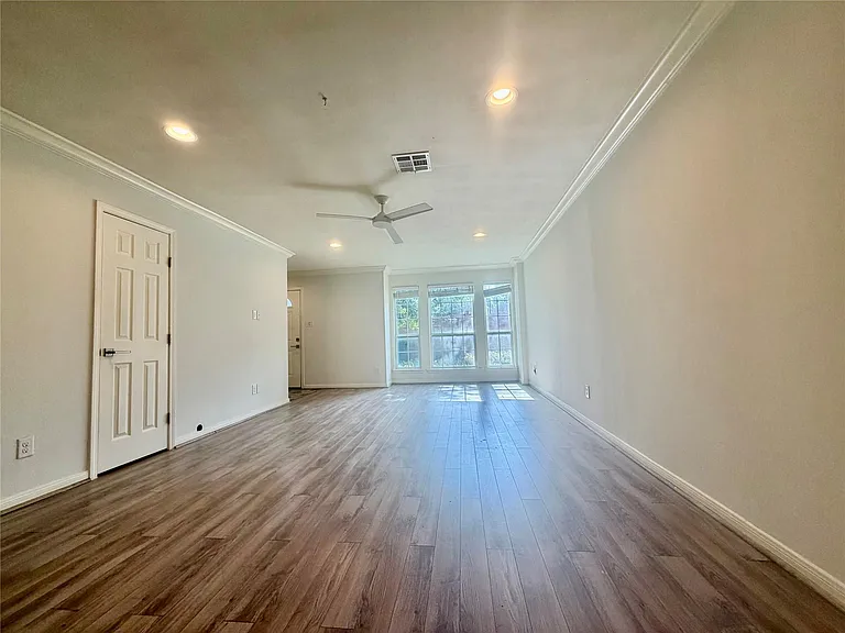 5800 Lumberdale Rd #89 — Photo 17