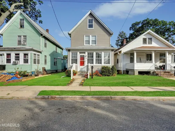 52 Leonard St, Red Bank, NJ 07701
