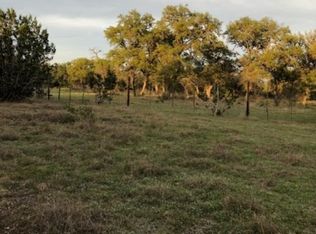 40 Whitetail Dr, Uvalde, TX 78801