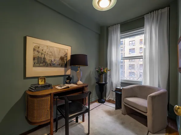 320 East 72nd Street image 16 of 17