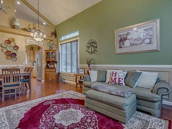 5th image of 17711 NE 38th Way