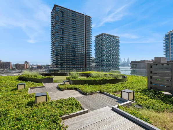 75 Park Lane South image 22 of 39