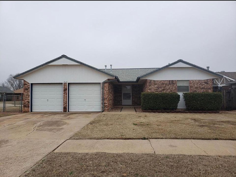1st image of 717 W Hillcrest Dr