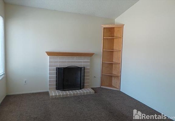 3rd image of 25611 Elder Ave