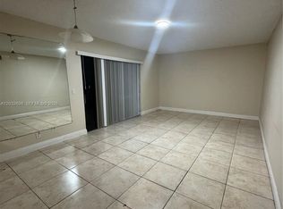 Palm Beach Place Condo, West Palm Beach, FL 33411