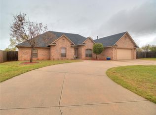 1601 Birkenhead Rd, Yukon, OK 73099