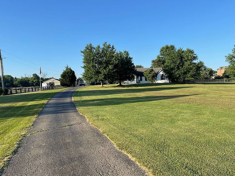 1st image of 2618 Anderson Ln